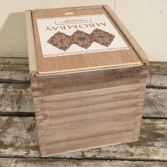 🧳3/$20🧳 MBOMBAY WOOD CIGAR BOX - Picture 4 of 5